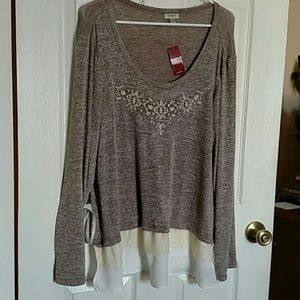 Avenue light  embroidered sweater
